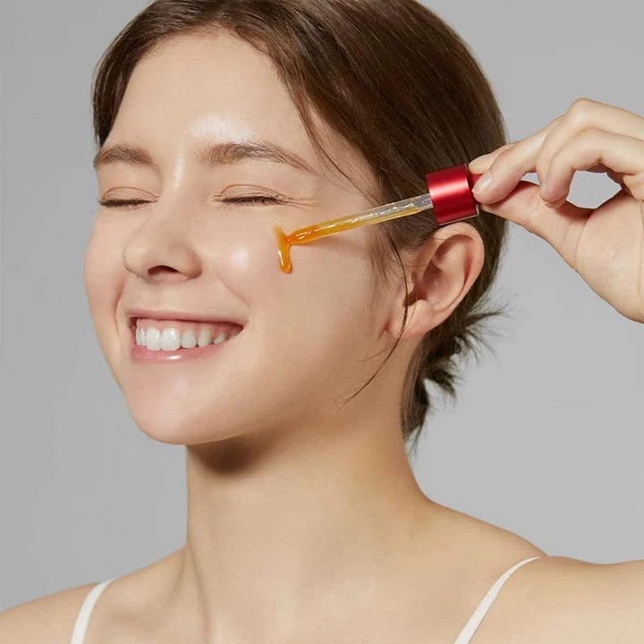 Medicube_Red_Acne_Succinic_Peel_-_Qasr_Jamal_720x Medicube_Red_Acne_Succinic_Peel_-_Qasr_Jamal_720x