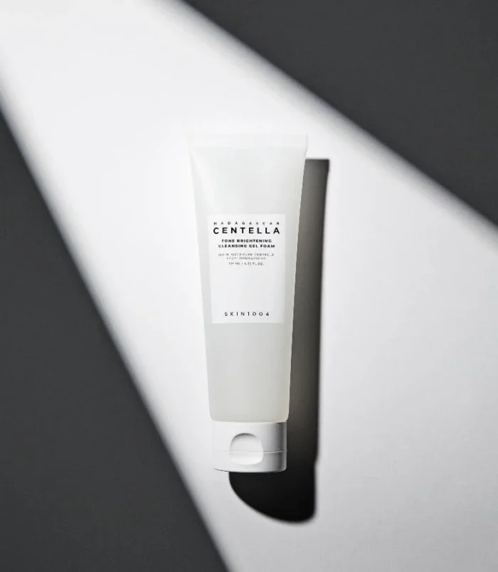 skin1004-cleanser-125ml-madagascar-centella-tone-brightening-cleansing-gel-foam-36440353407222_14